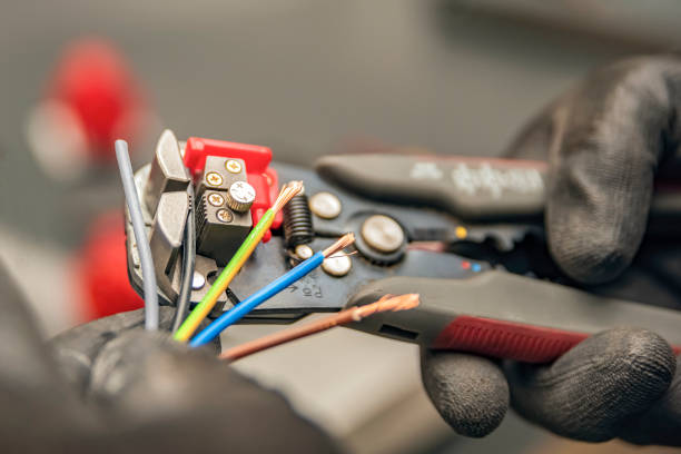 Best Local Electrician Companies  in Cleburne, TX